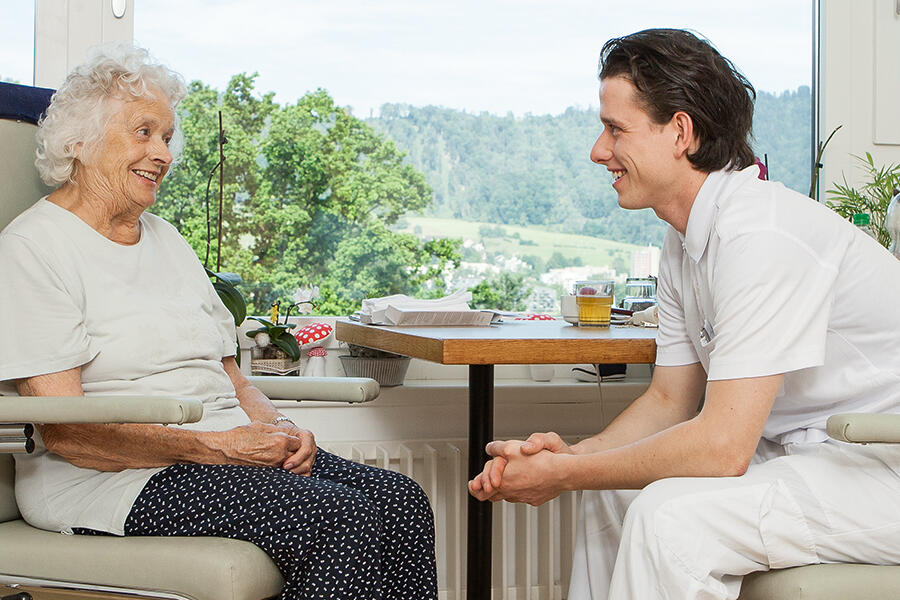 Fachfrau Fachmann Betreuung Efz Puls Berufe Ch Oda Gesundheit Glarus